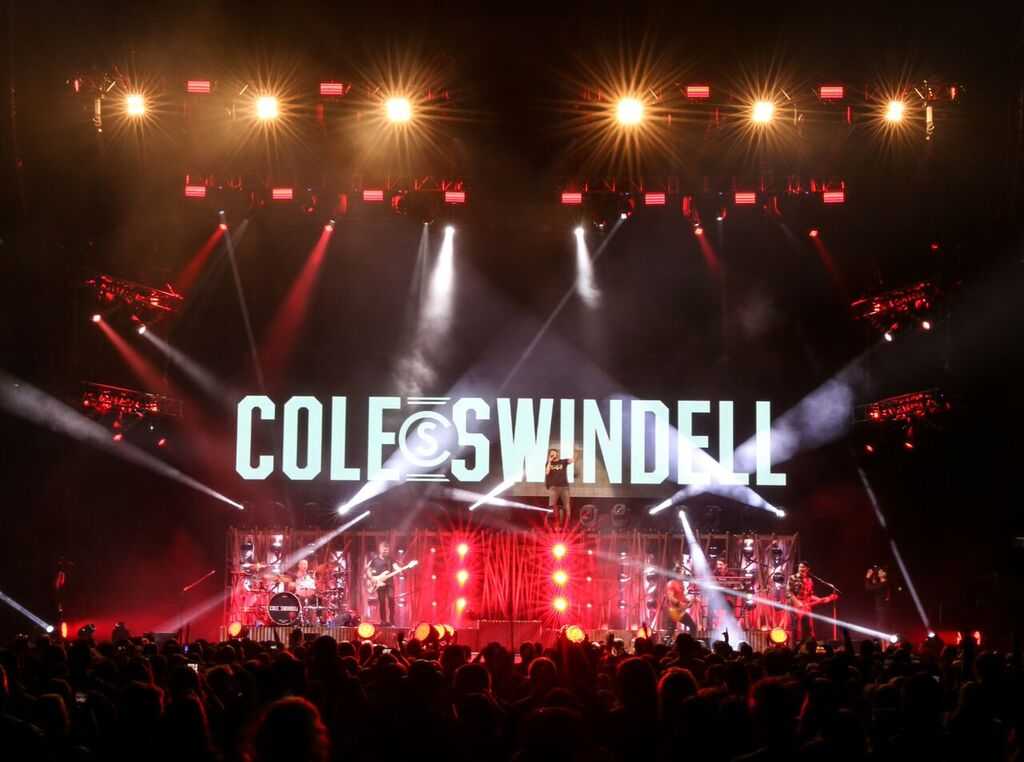 Cole Swindell has recently set out on the What the Hell World Tour with fellow country music superstar Dierks Bentley