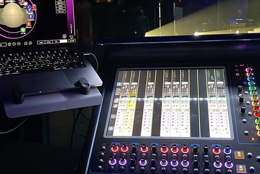 The DMI-KLANG card-equipped DiGiCo Quantum 338 monitor console was supplied by Capital Sound