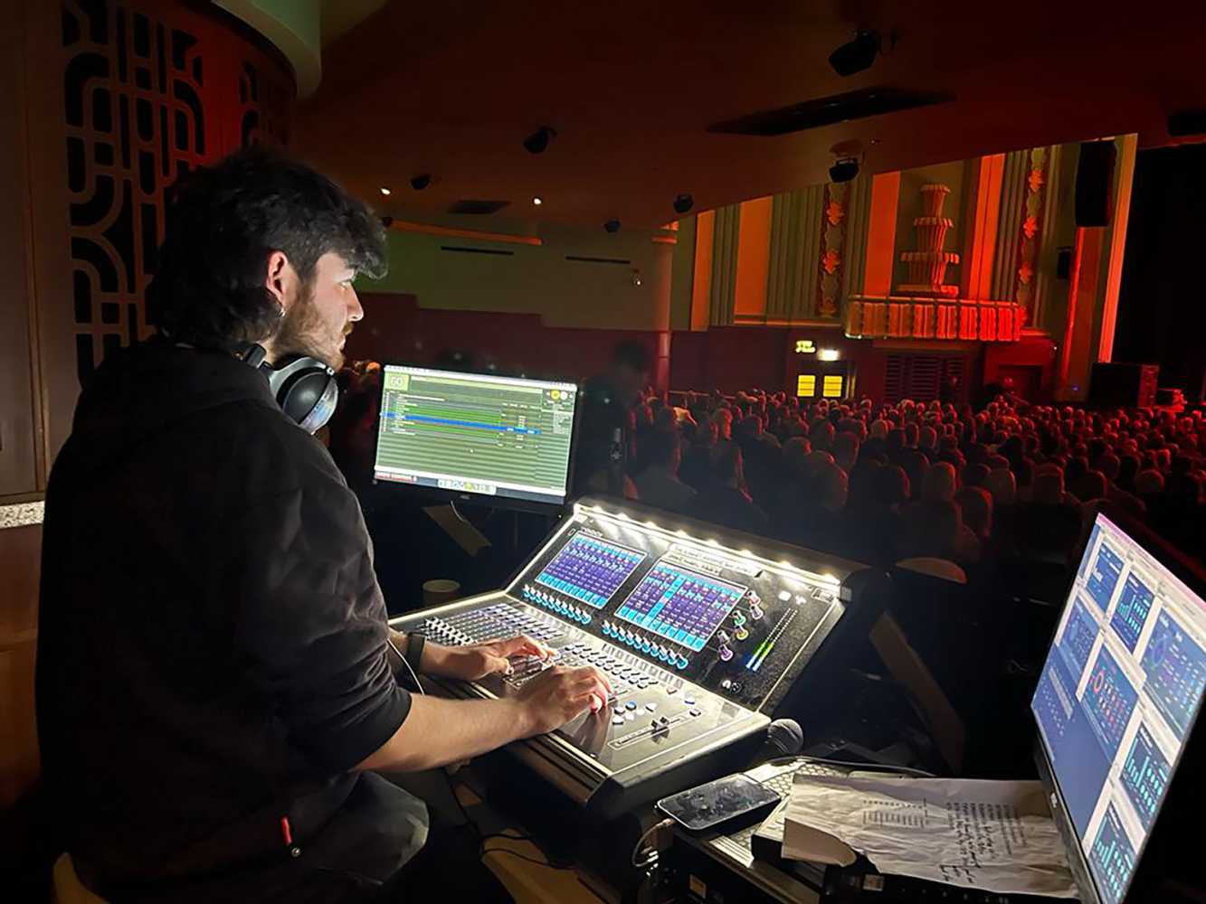 A DiGiCo S21 console was used by FOH engineer, Sam Ferstenberg, and an S31 utilised for on-stage monitoring by Sam Manigley