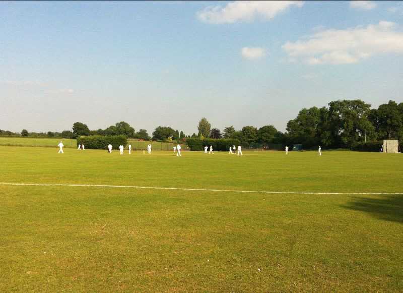 The club hosts cricket, football and tennis sections