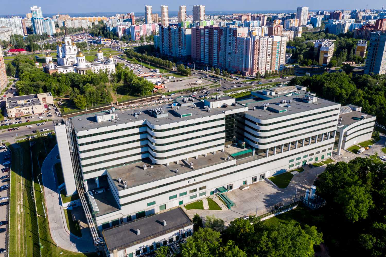 The 11-storey hospital encompasses 11,000sq.m with beds for up to 350 patients