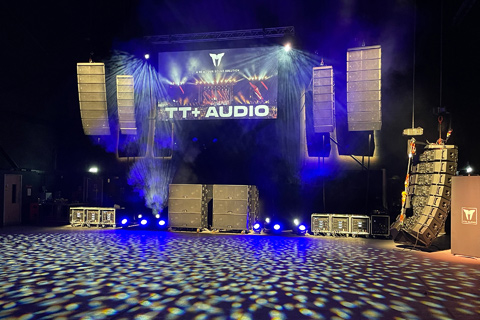 Both the GTX10 and GTX 12 large format line array were demonstrated