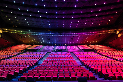 The Grand Amphitheatre at Paris Convention Centre (La Chouette Photo - Olivier Hannauer)