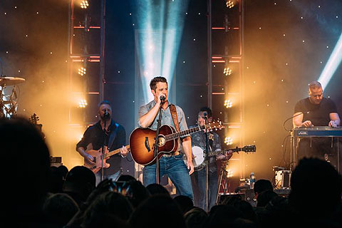 Easton Corbin’s tour continues through 2017