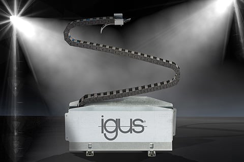 The ‘zig-zag’ module from igus provides a folding energy chain