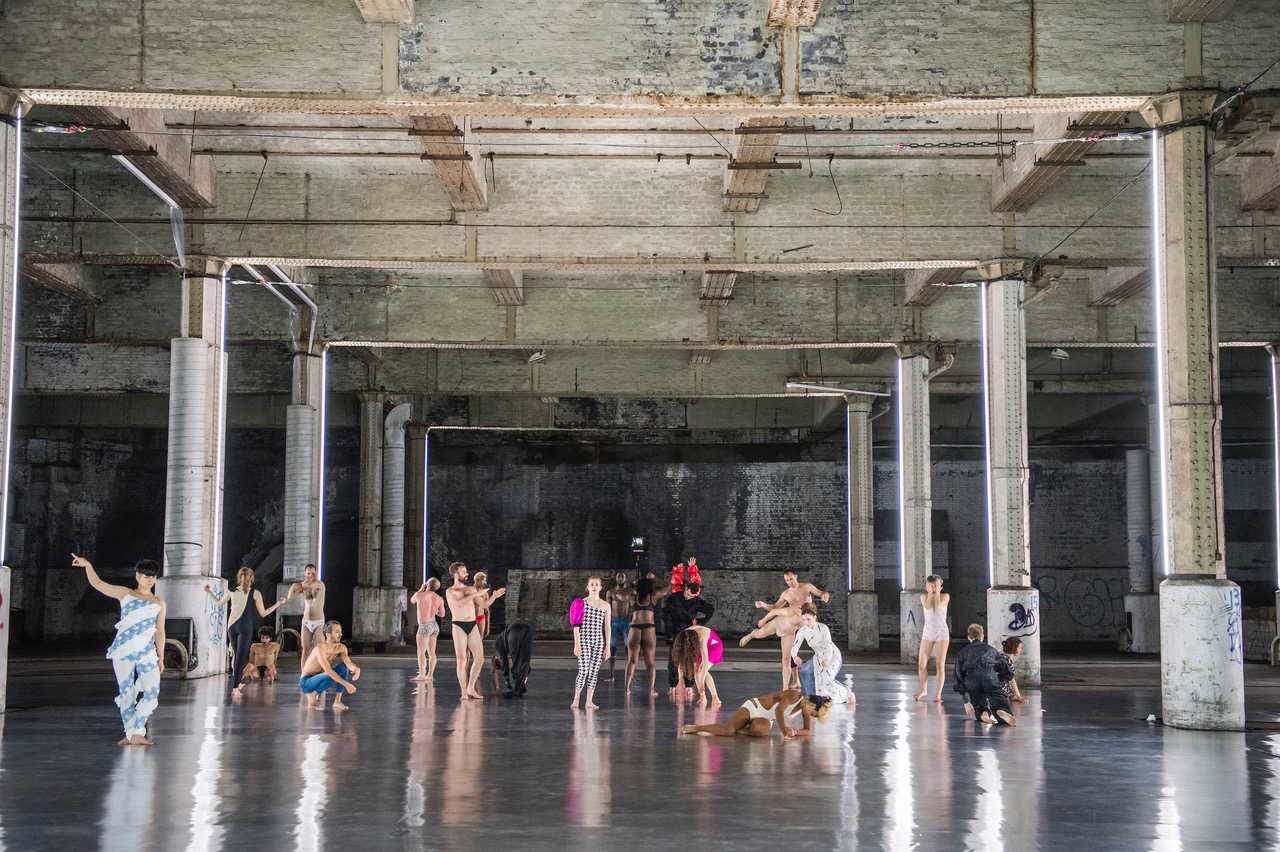 10,000 Gestures at the Mayfield Depot (photo: Tristram Kenton)