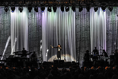 Idina Menzel recently played London’s Royal Albert Hall