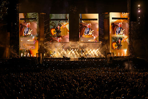 The recent No Filter tour featured a stunning lighting and video design (photo: mhvogel.de)