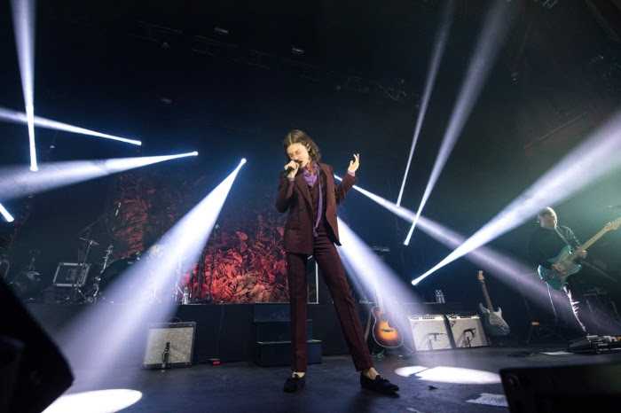 Børns’ Blue Madonna tour will travel the globe during 2018 (Photo: Steve Carlson)