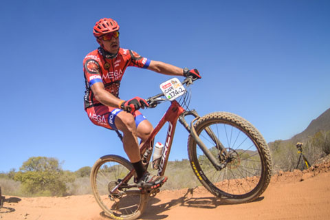 Pierre Griffioen and Robert Izzett of Team MegaPointe (photo: Sportograf)