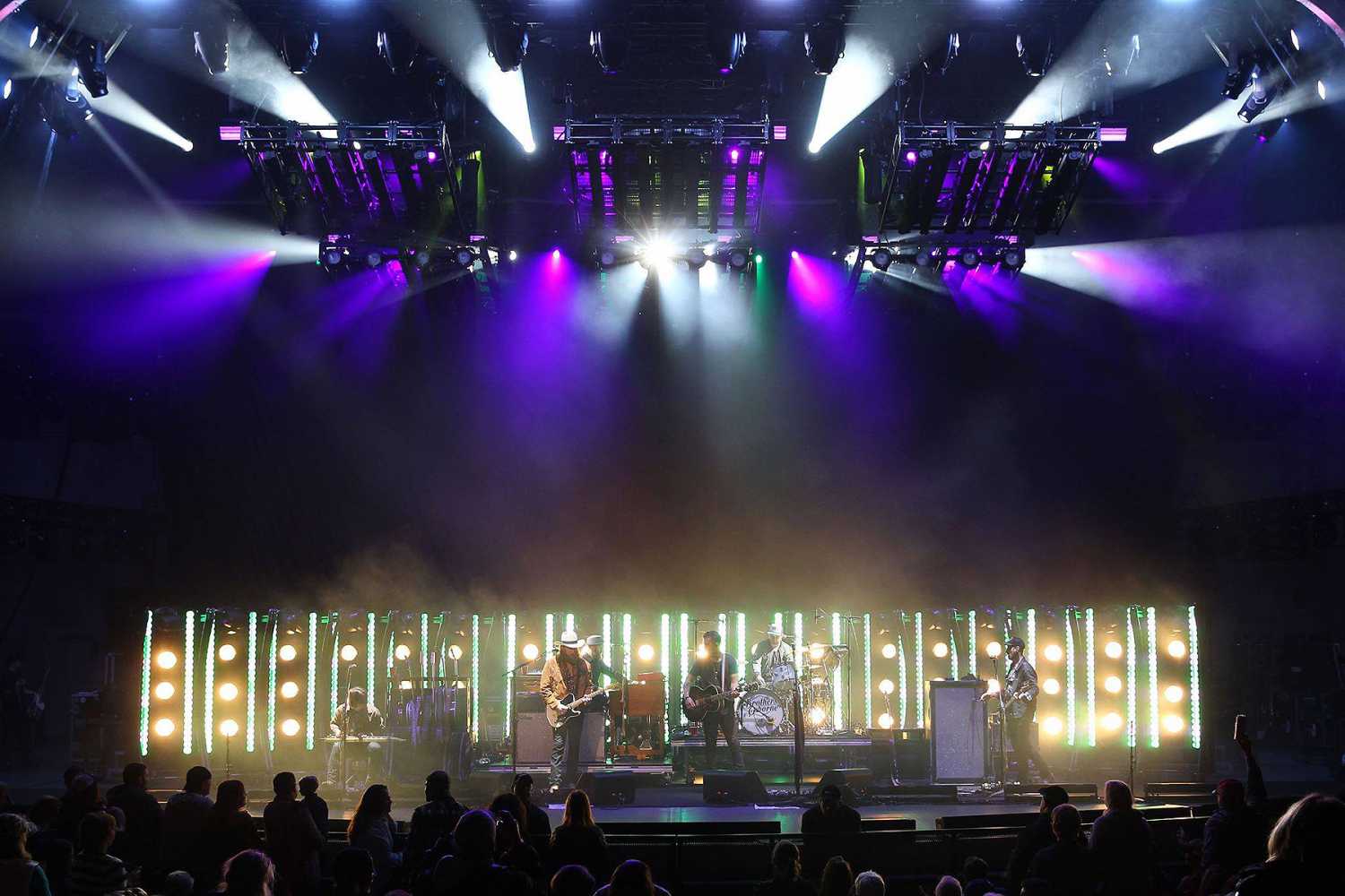 Country music duo Brothers Osborne cast a striking image on stage (photo: Todd Kaplan)