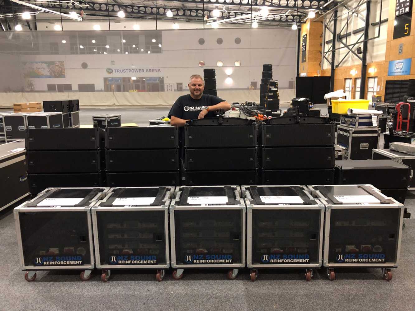 NZ Sound’s Ray Ward with the compact JBL VTX A8 line array