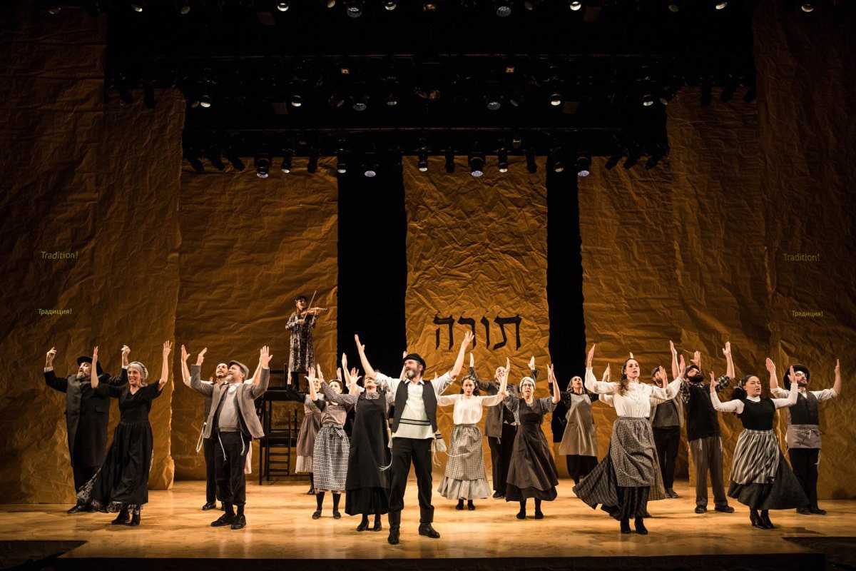 Fiddler on the Roof at Stage 42 in New York City (photo: Matthew Murphy)