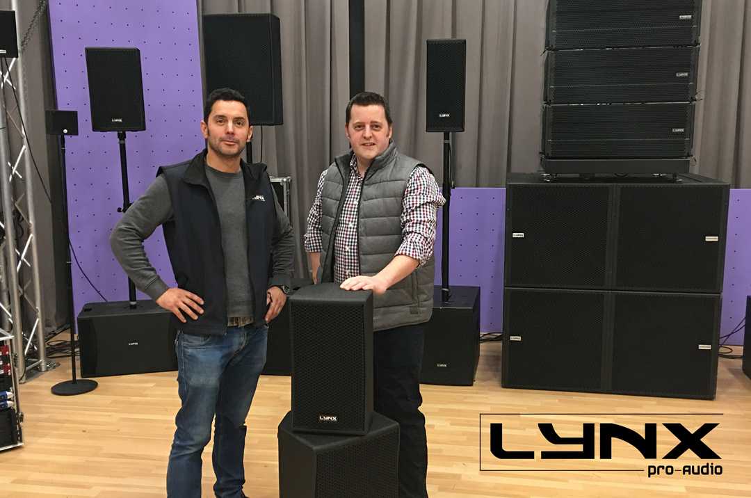 Chris Beesley and Néstor Varela, acoustic engineer at Lynx Pro-Audio