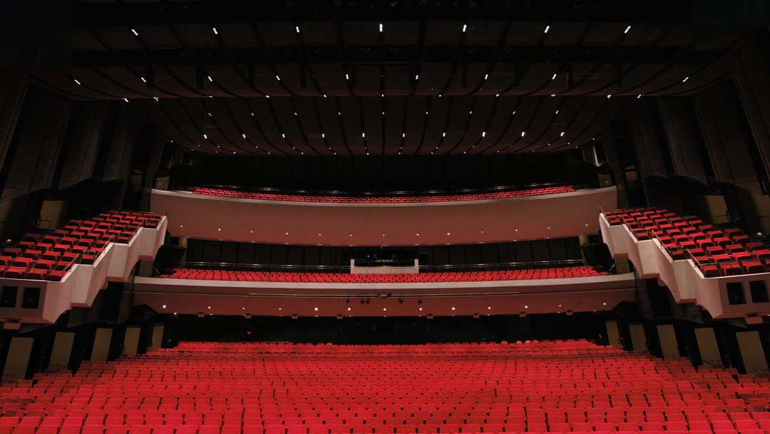 ArcSystem lights Winnipeg concert hall
