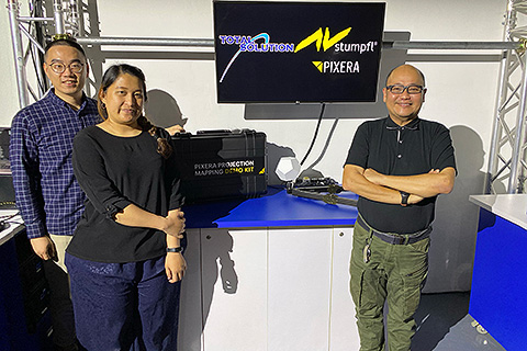 Qin Xiao Da (product specialist & support manager), Diyana (product specialist & support executive – media) and Terence Yee (deputy sales director)