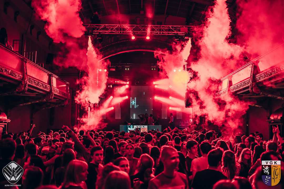 Party time in Ghent’s Vooruit Hall (Alpha Photography)