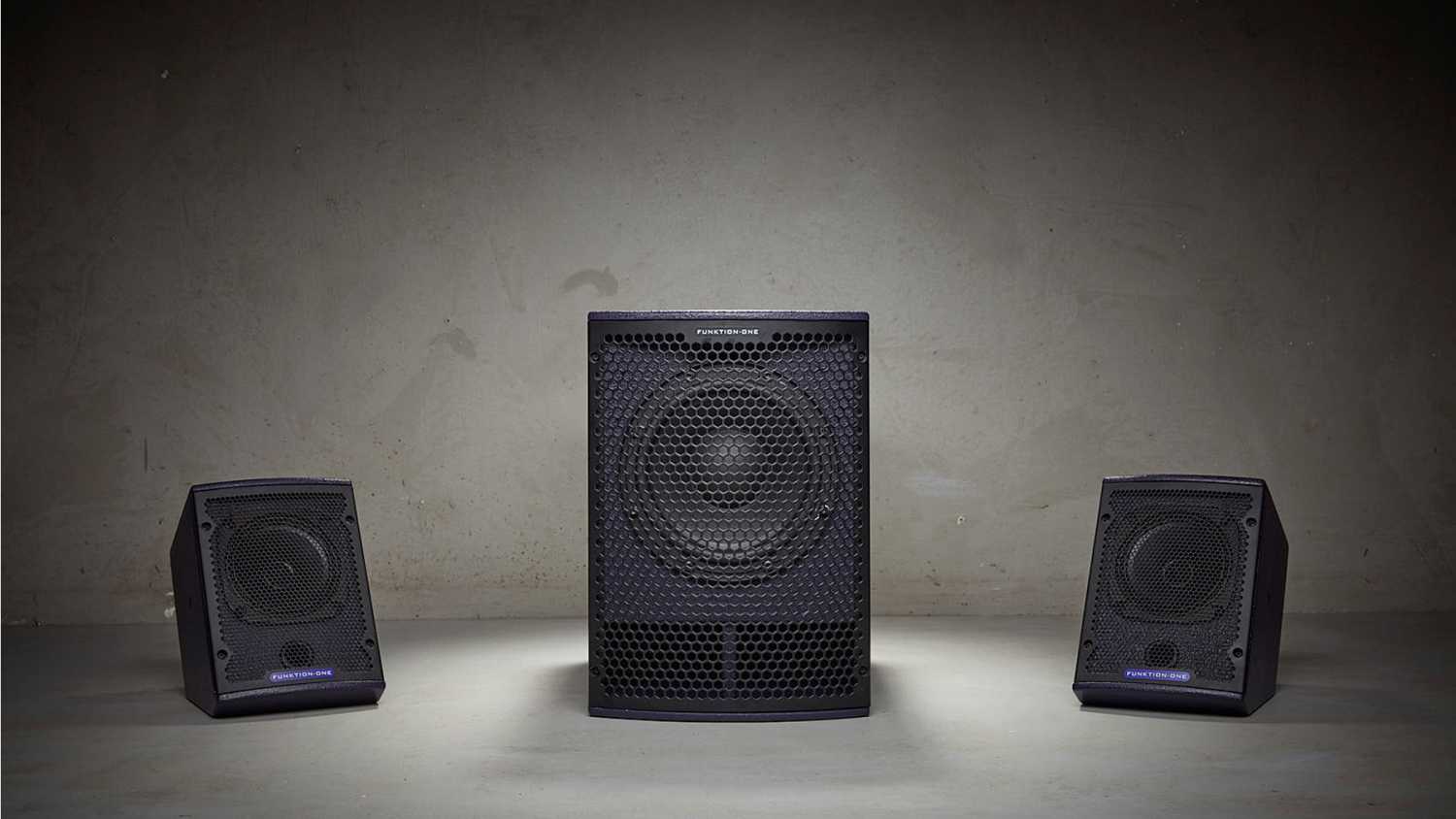 The F5 speaker and the SB8 bass unit debuted at ISE