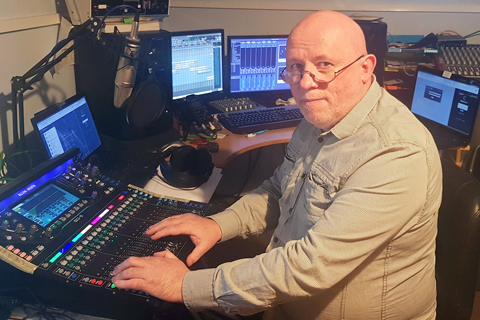 East Leeds FM sound engineer, Phil Driscoll at the controls of the SQ-5