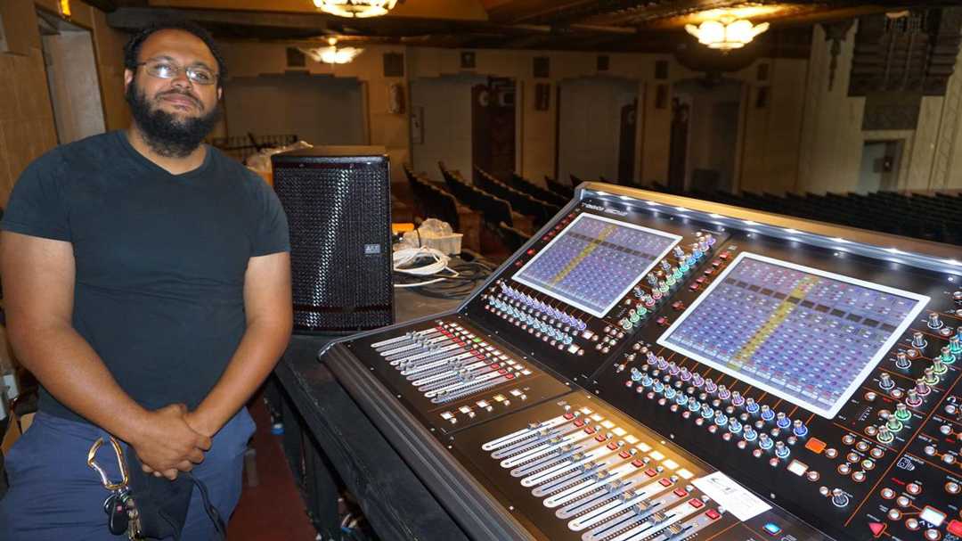 Warner Grand Theatre FOH engineer Victor Prudeaux at the venue’s new DiGiCo SD12 console