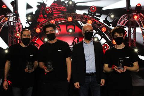 The winners (L-R): Matthieu Laurent (3rd position), Jean-Pierre Cary (winner), Bruno Garros from Robe France and Alexandre Marcadé (runers-up)