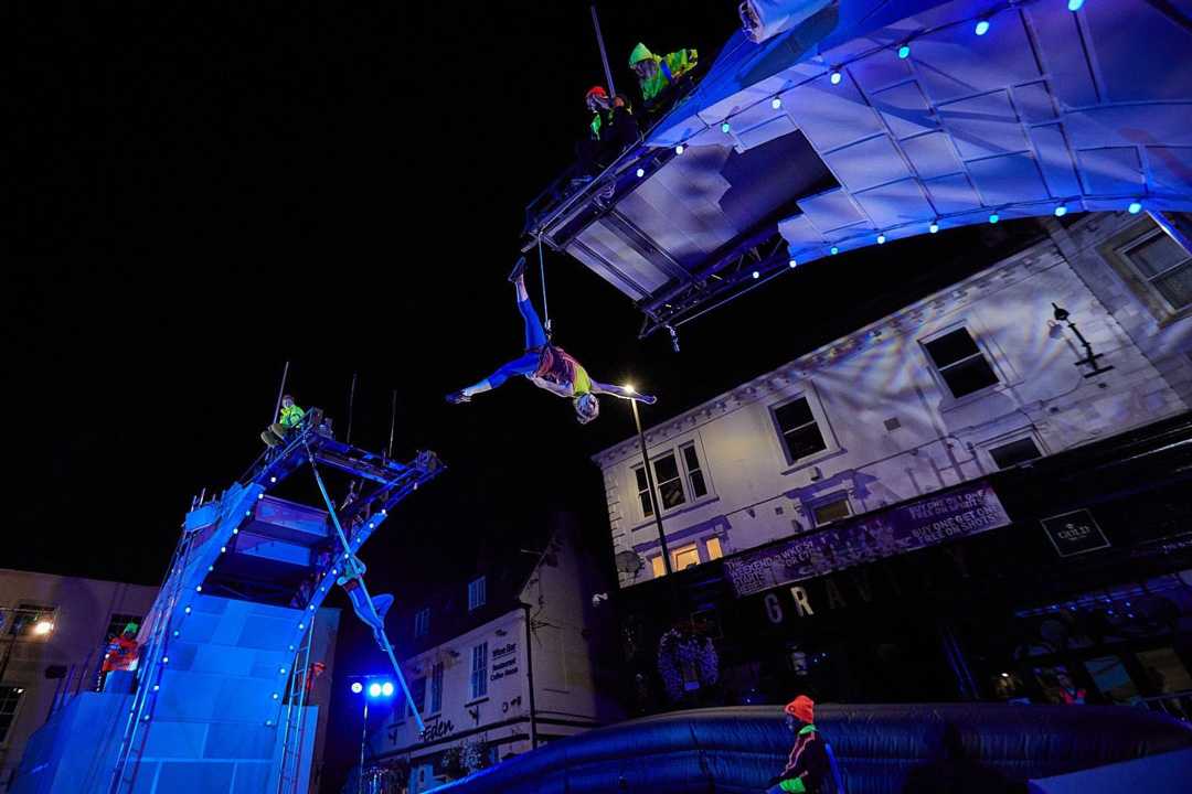 The finale features regular Cirque du Soleil performers