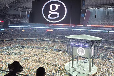 Garth Brooks plays the AT&T Stadium in Dallas