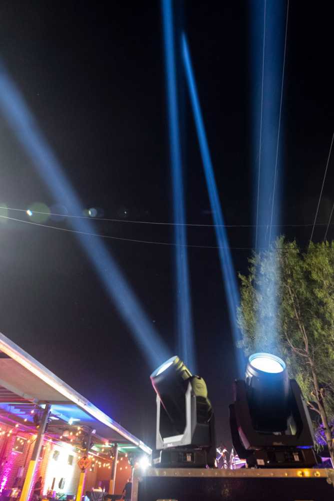 Sky Motion enables operation of the fixture as an impactful searchlight effect