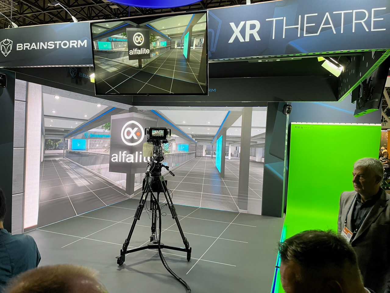 A VP XR Theatre by Alfalite & Brainstorm will show a complete XR, AR, MR & VR environment within a 90º Alfalite LED Wall