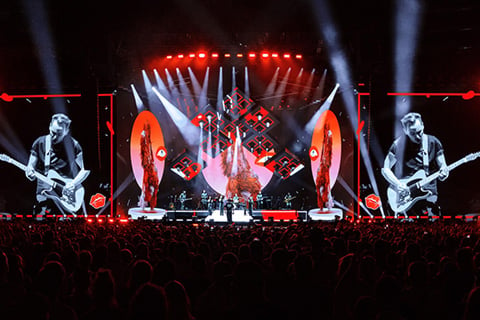 Podsiadło is one of Poland’s biggest touring artists (photo: Percepto / H. Karapuda)