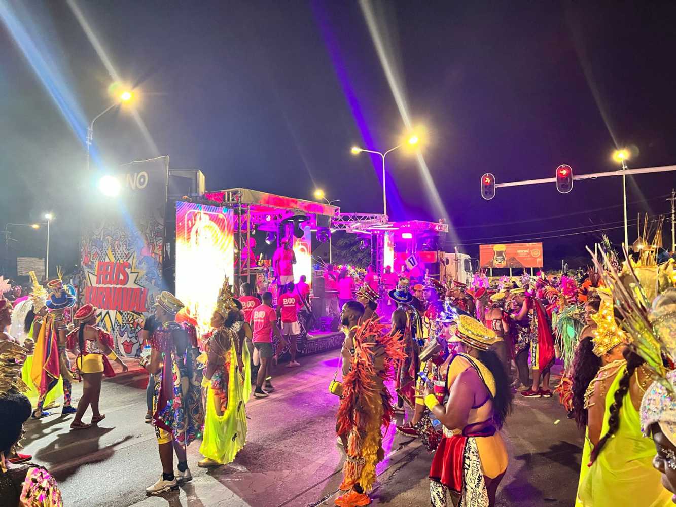 Chauvet celebrates colour at Curaçao Carnival
