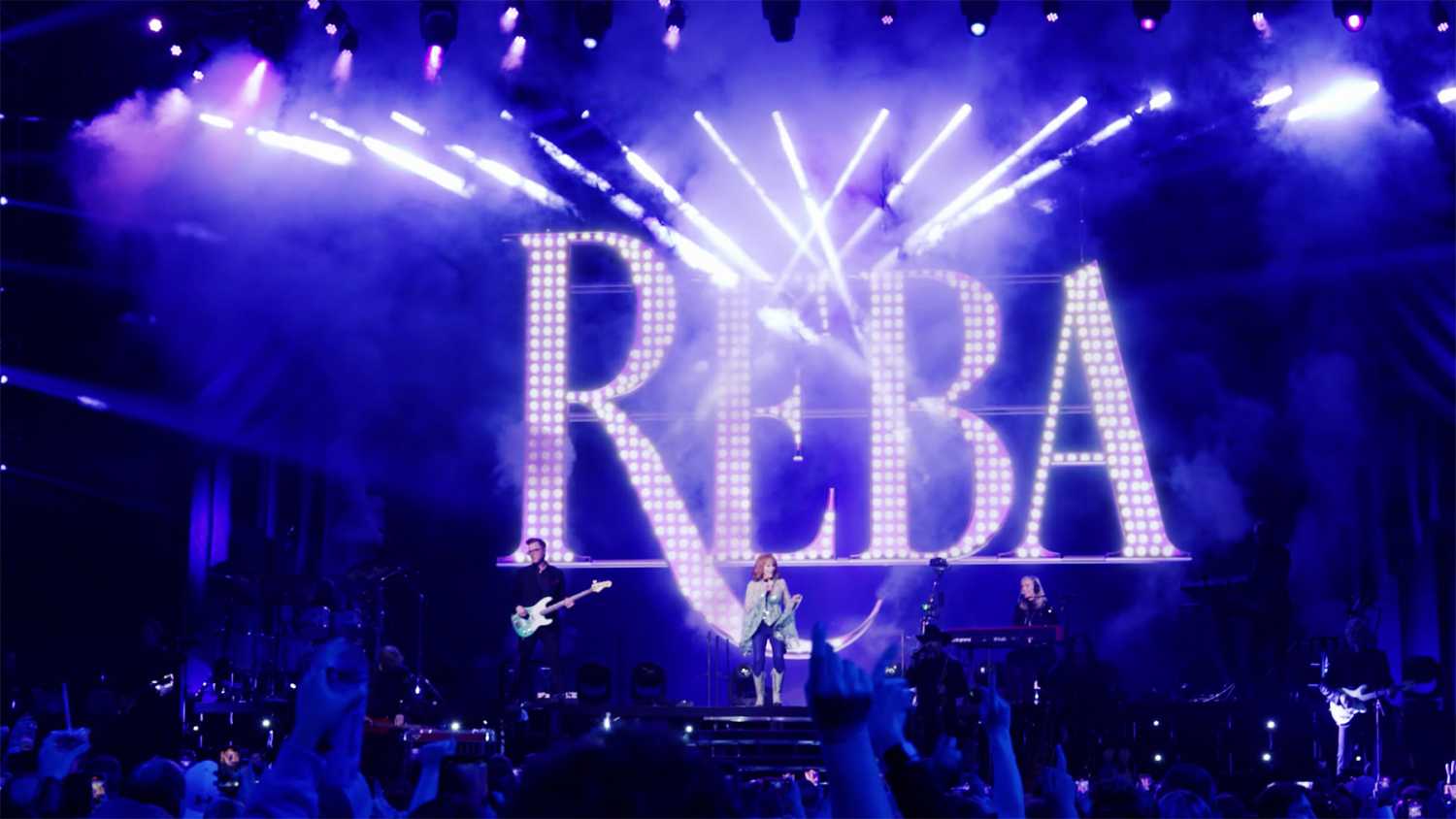 Reba McEntire plays Madison Square Garden