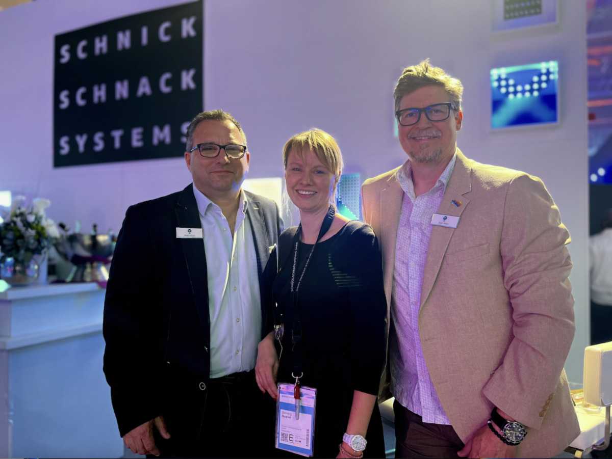 3LR's Matt Lloyd (left) and Josh Allen (right) with Solveig Busler of Schnick-Schnack-Systems in Frankfurt